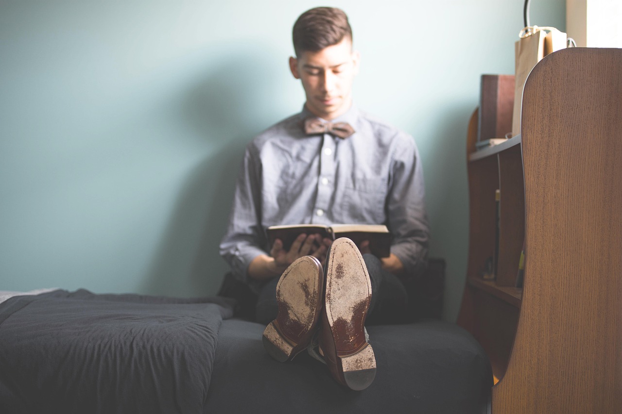 読書　男性